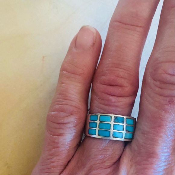 Vintage 1950’s Navajo Signed Genuine Turquoise & Sterling Silver Ring - Picture 2 of 8